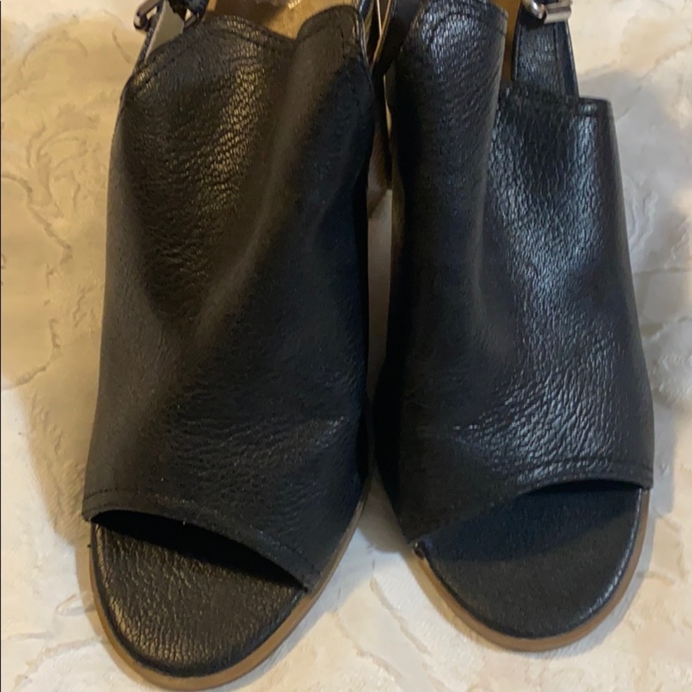 Women’s shoes